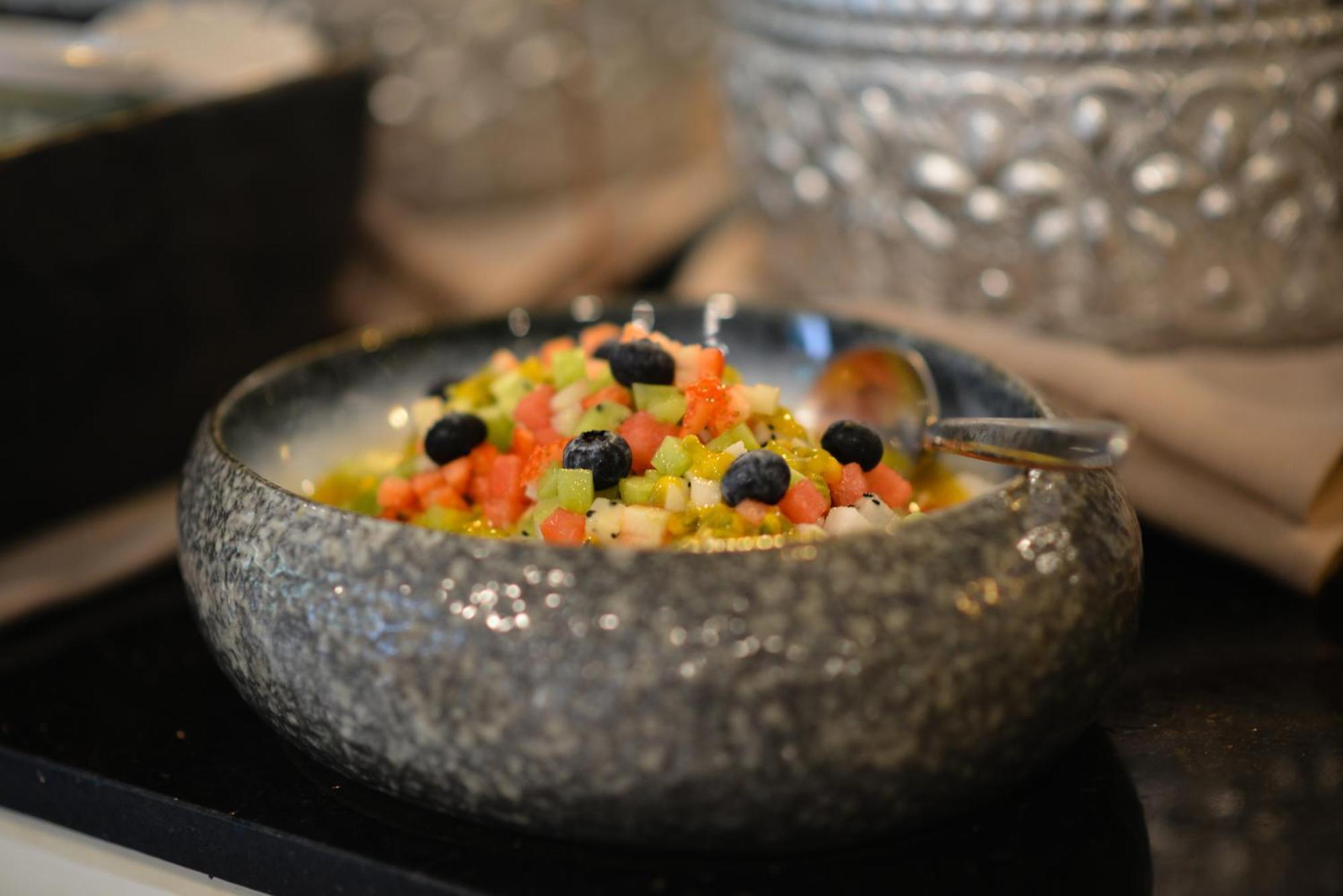 Villa De Pranakorn Банкок Екстериор снимка Fruit salad